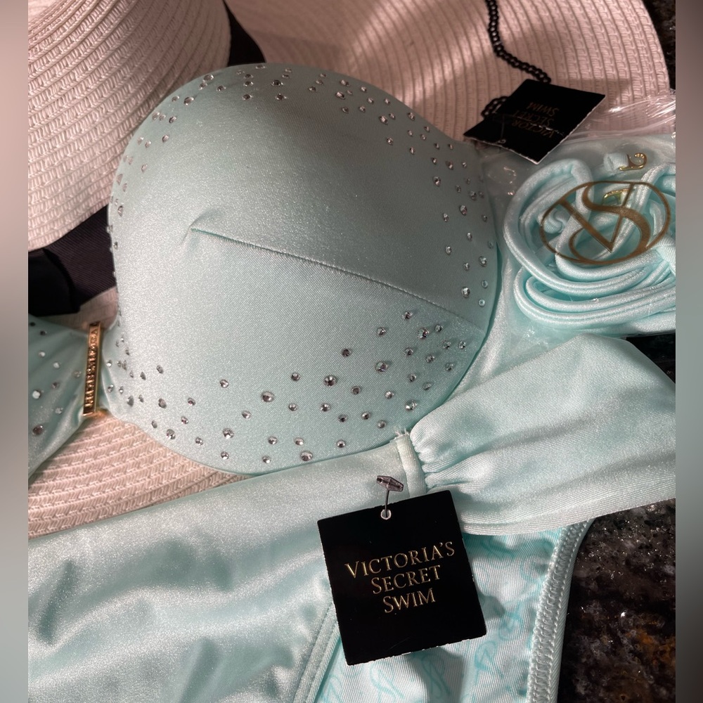Vintage and new with tags Victoria’s secret’s bikini 👙 34DD/M bottoms - Picture 3 of 12